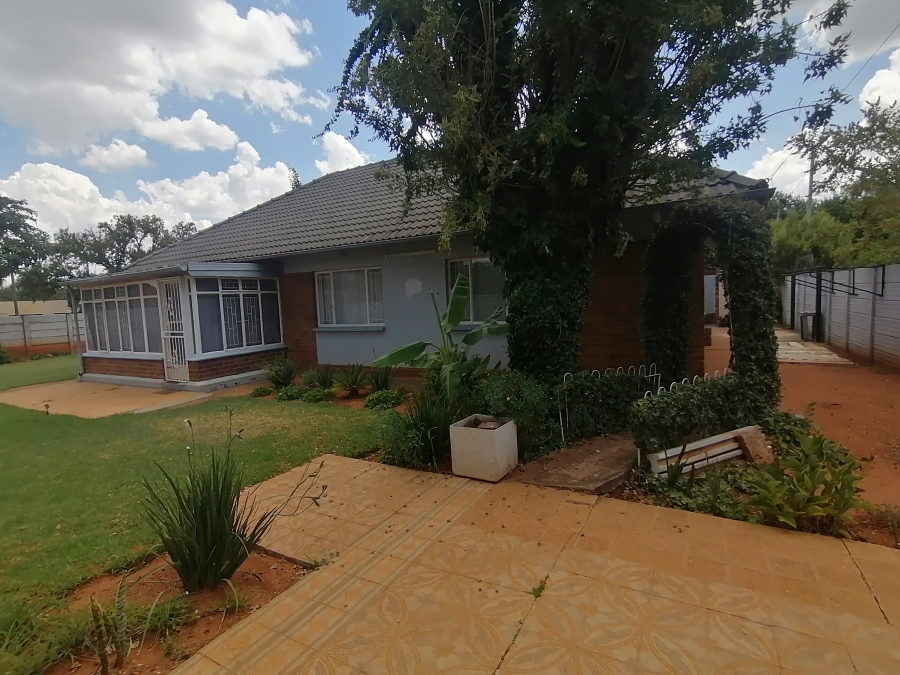 3 Bedroom Property for Sale in Stilfontein Ext 4 North West